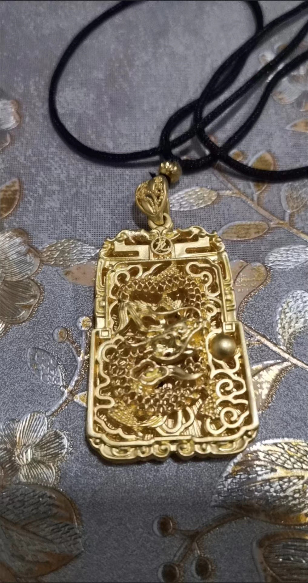 Dragon-Pendant-Feng-Shui-Jewelry